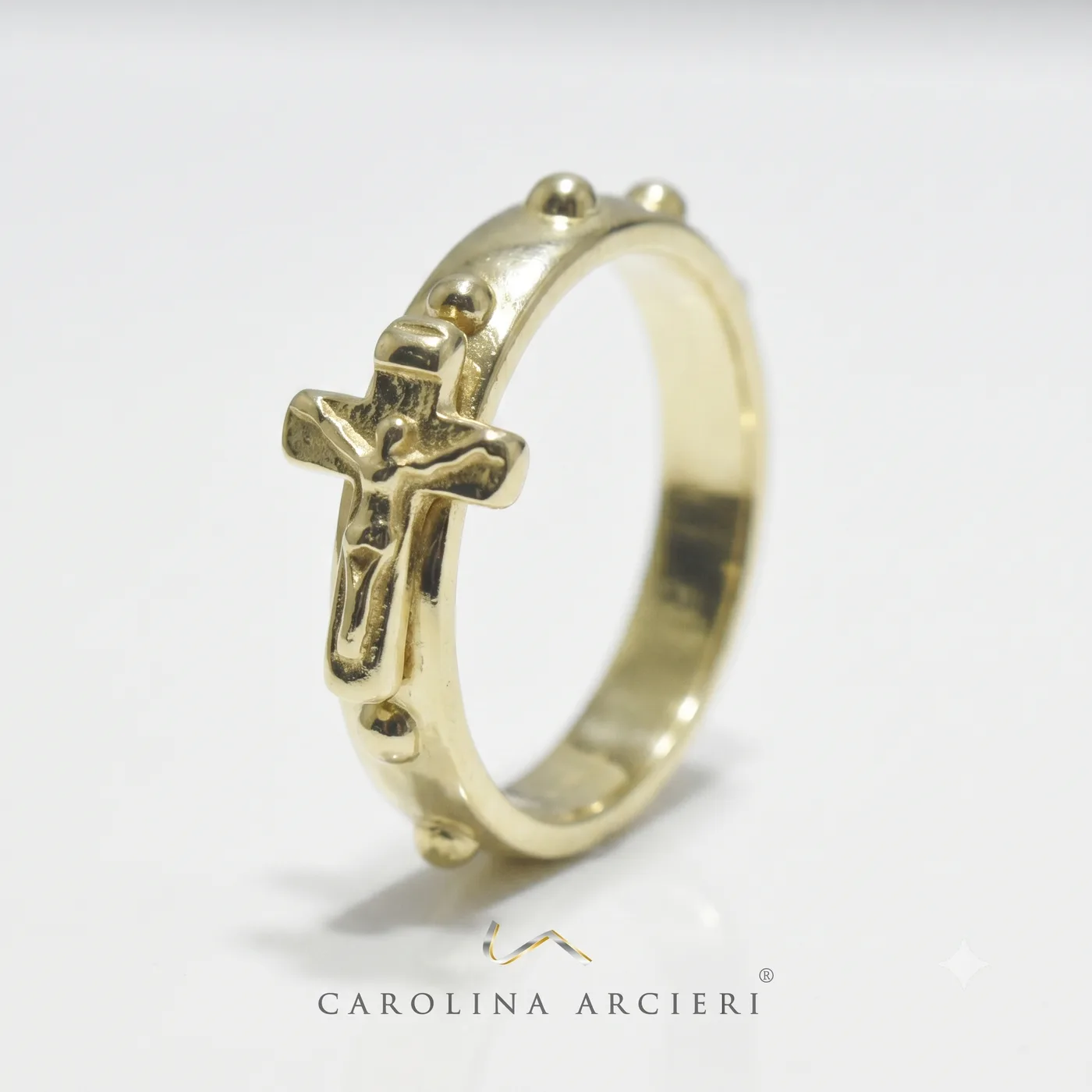 Círculo de Fe, anillo denario de Carolina Arcieri